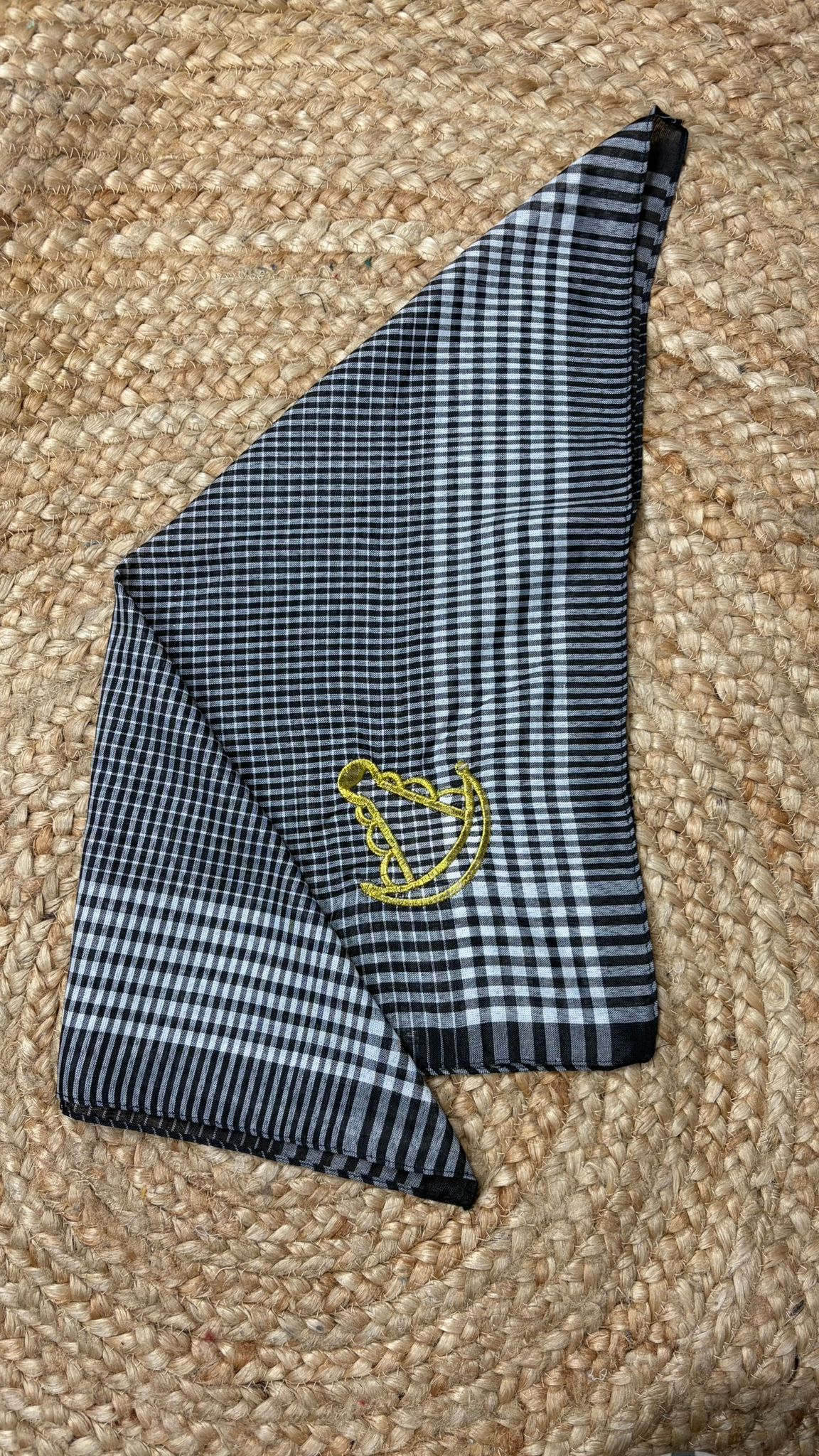 Pañuelo Bordado