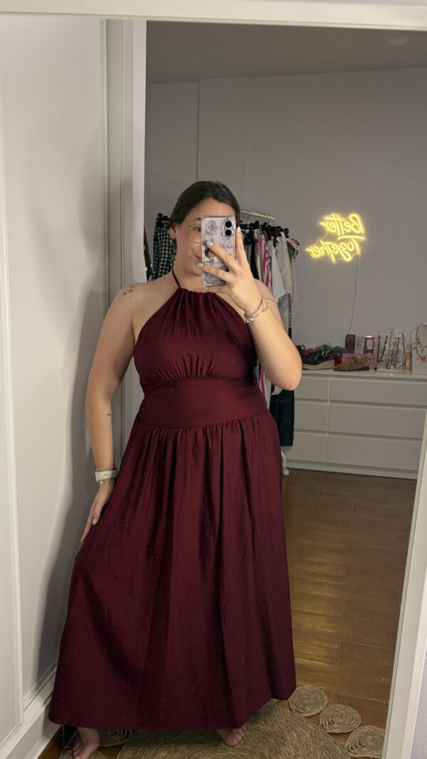 Vestido burdeos